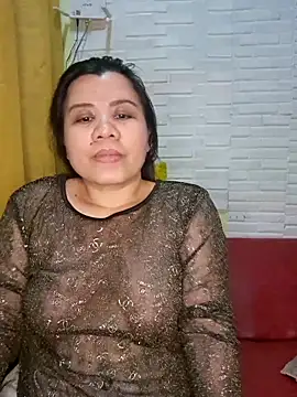 hotlyn45 online show from February 2026 12:49:02 PM