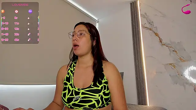 valentinamarval online show from October 2025 02:42:02 PM