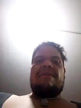 Snapshot of Maniakone chatting on October 2025 12:57:02 AM Maniakone online show from October 2025 12:57:02 AM