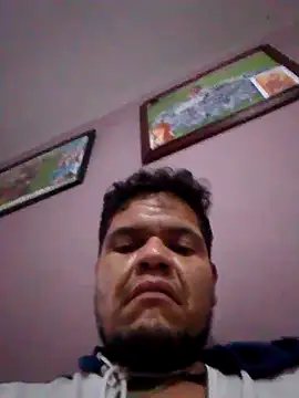 Snapshot of Maniakone chatting on October 2025 01:01:01 PM Maniakone online show from October 2025 01:01:01 PM