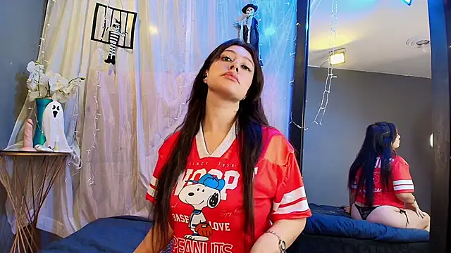 Shalyn Lux online show from October 2025 03:16:01 AM