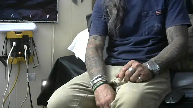 Snapshot of crassanova chatting on May 2026 11:08:01 PM crassanova online show from May 2026 11:08:01 PM