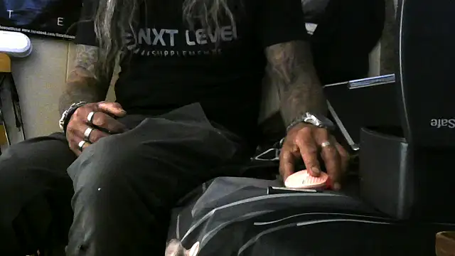 crassanova online show from April 2026 12:28:01 AM