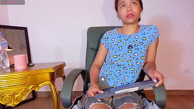 Kristall 06 online show from December 2025 02:38:02 AM