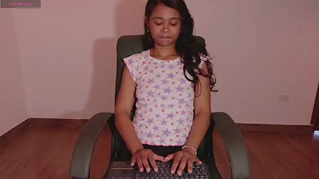 Kristall 06 online show from October 2025 10:06:01 PM