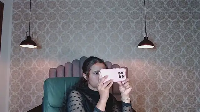 Kristall 06 online show from October 2025 02:37:02 AM