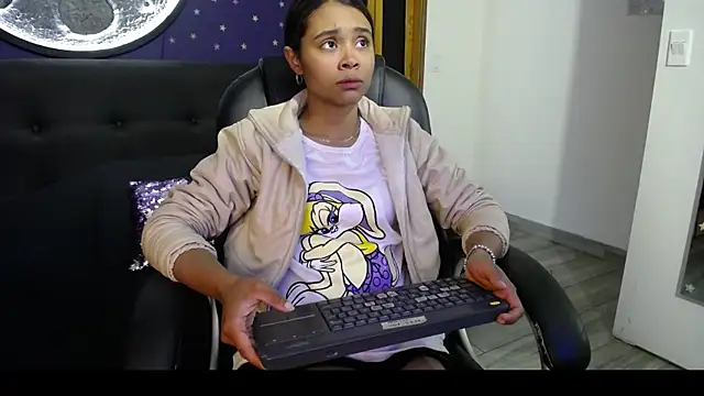 Kristall 06 online show from November 2025 03:23:02 PM