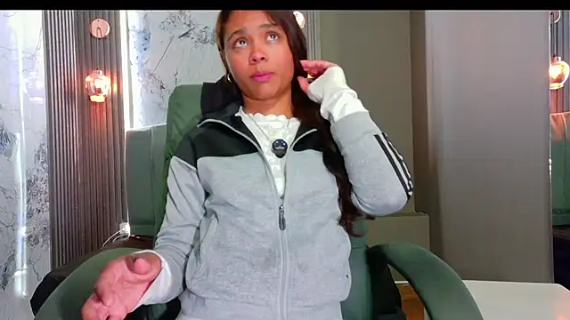 Kristall 06 online show from November 2025 02:32:02 AM