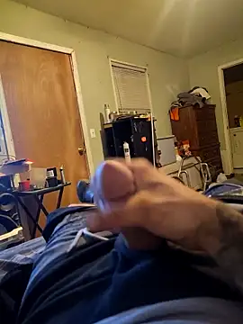 Wolfyking95 online show from November 2025 05:01:02 AM