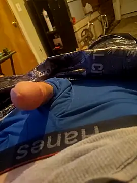 Wolfyking95 online show from September 2025 01:11:02 AM