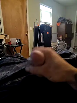 Wolfyking95 online show from October 2025 06:41:02 PM