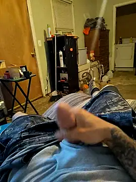 Wolfyking95 online show from October 2025 12:33:02 AM