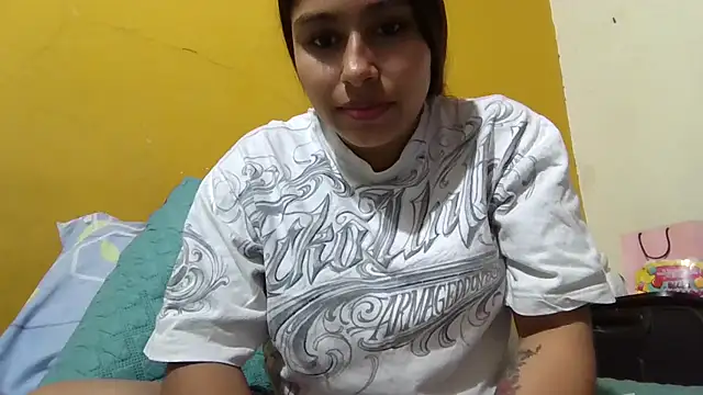 Snapshot of zairabreze chatting on September 2025 01:43:01 PM zairabreze online show from September 2025 01:43:01 PM