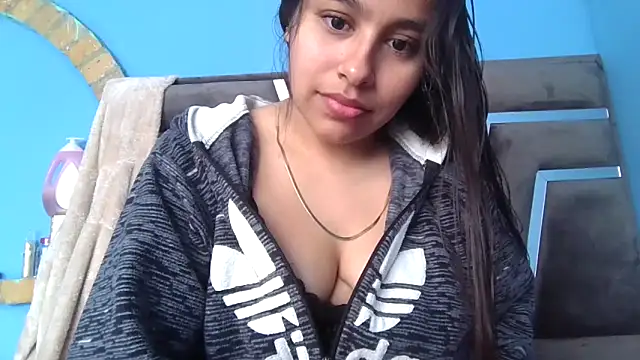 Snapshot of zairabreze chatting on September 2025 02:44:01 PM zairabreze online show from September 2025 02:44:01 PM