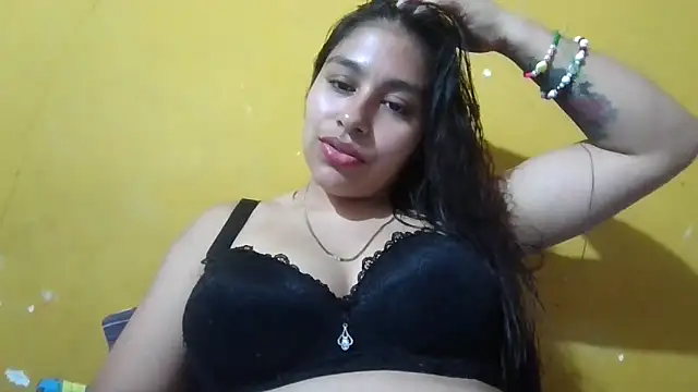 Snapshot of zairabreze chatting on October 2025 03:46:02 PM zairabreze online show from October 2025 03:46:02 PM