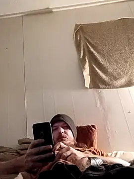 Snapshot of Poundtown1226 chatting on February 2026 04:33:01 AM Poundtown1226 online show from February 2026 04:33:01 AM