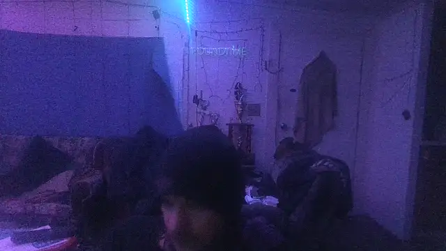 Poundtown1226 online show from January 2026 04:16:01 AM