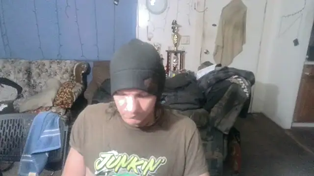 Poundtown1226 online show from October 2025 06:34:01 AM