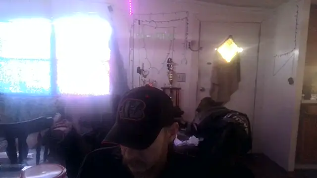 Poundtown1226 online show from January 2026 09:07:02 PM