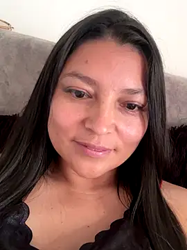 Zui Rouse online show from October 2025 04:08:02 PM