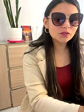 Zui Rouse online show from September 2025 03:11:01 PM