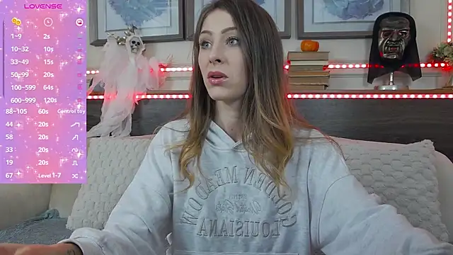 Snapshot of MuseDollX chatting on October 2025 07:57:02 PM MuseDollX online show from October 2025 07:57:02 PM