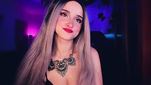 MistressJolie online show from November 2025 04:11:01 PM