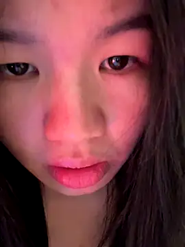 xiaoxun520 online show from November 2025 12:11:02 PM