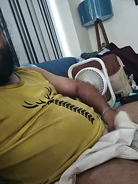 Hothunkdelhi online show from October 2025 06:45:01 AM