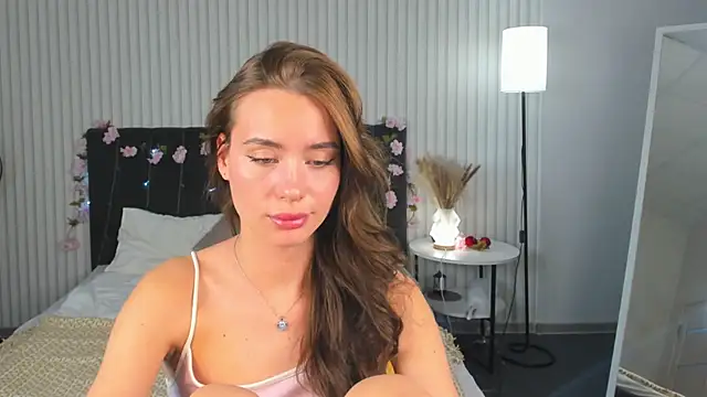 Ameli Povilain online show from September 2025 12:33:01 PM