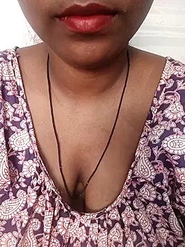 Snapshot of Schii69 chatting on November 2025 06:47:02 AM Schii69 online show from November 2025 06:47:02 AM