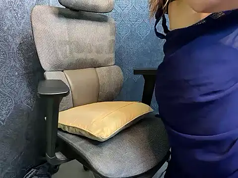 YoursSuku online show from September 2025 07:43:02 PM