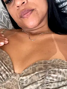 Katianesantos online show from September 2025 12:34:02 PM