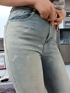 susu baby online show from March 2026 01:47:01 PM