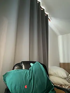 -RAHELA- online show from November 2025 10:31:01 AM