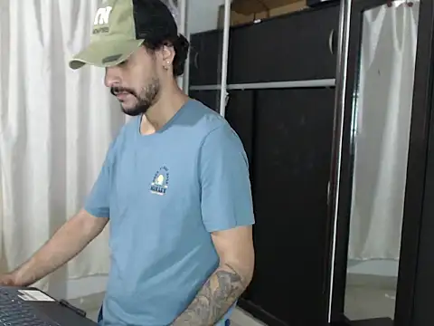 mochakkdj online show from December 2025 10:54:02 PM