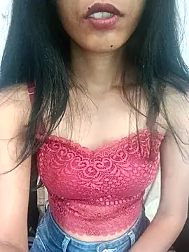 Daizy Shah online show from December 2025 08:57:01 AM