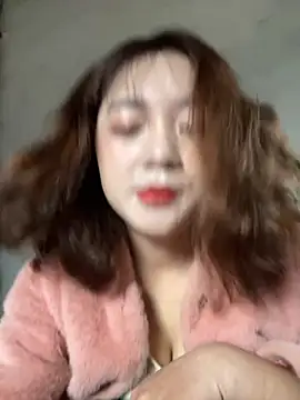 Lonnina online show from December 2025 02:12:02 AM