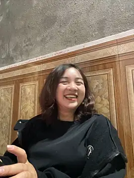 Lonnina online show from November 2025 02:15:01 AM