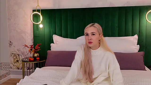 BarbieMilne online show from September 2025 03:08:02 PM