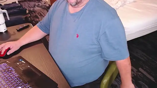 Snapshot of big_teddy98 chatting on October 2025 04:19:02 PM big teddy98 online show from October 2025 04:19:02 PM