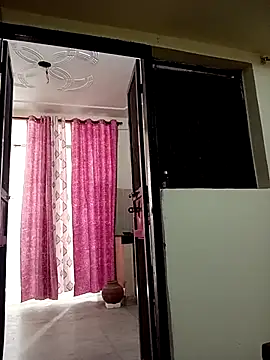 Snapshot of Shikha-mehra7 chatting on November 2025 08:18:02 AM Shikha-mehra7 online show from November 2025 08:18:02 AM