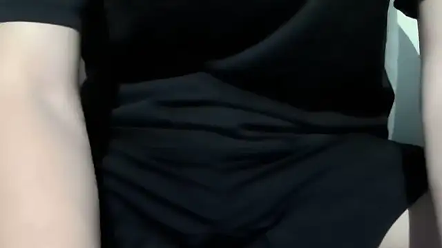 Snapshot of lim111 chatting on November 2025 09:02:01 AM lim111 online show from November 2025 09:02:01 AM