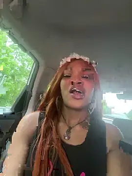 LunaNova999 online show from May 2026 10:48:01 PM