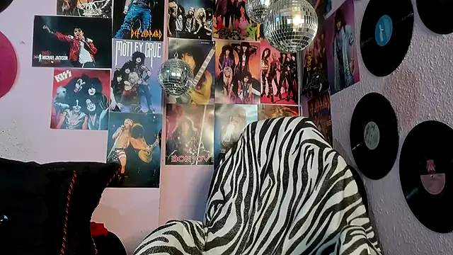 Avril Maria online show from February 2026 06:41:01 PM