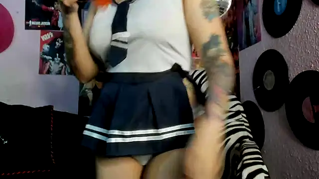 Avril Maria online show from February 2026 07:11:02 PM