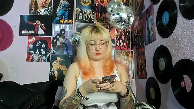 Avril Maria online show from March 2026 05:14:02 PM