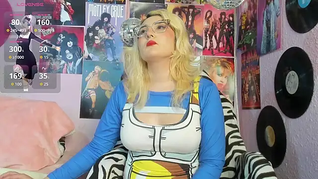 Avril Maria online show from December 2025 06:51:02 PM