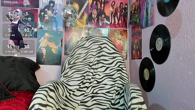 Avril Maria online show from October 2025 10:50:01 PM