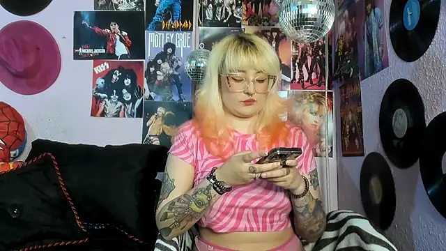 Avril Maria online show from March 2026 05:14:02 PM